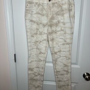 SO SLIMMING CHICO’s Size 0.5 Stylish Tie-Dye Pants NWOT